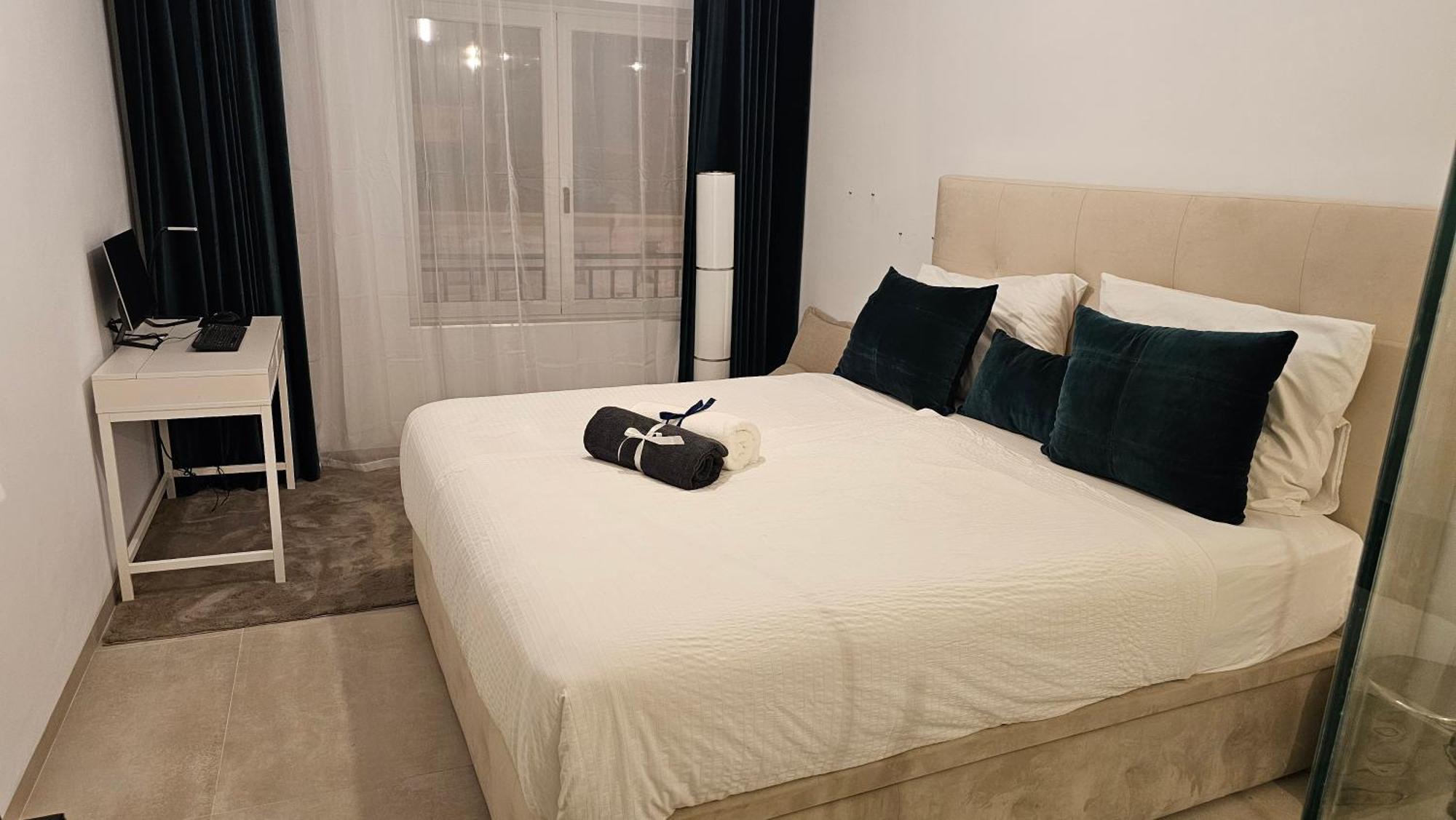 Apartamento Oasis Jacuzzi Retreat Marbella Exterior foto