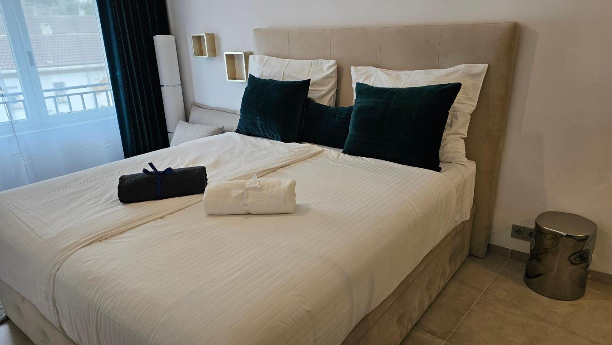 Apartamento Oasis Jacuzzi Retreat Marbella Exterior foto