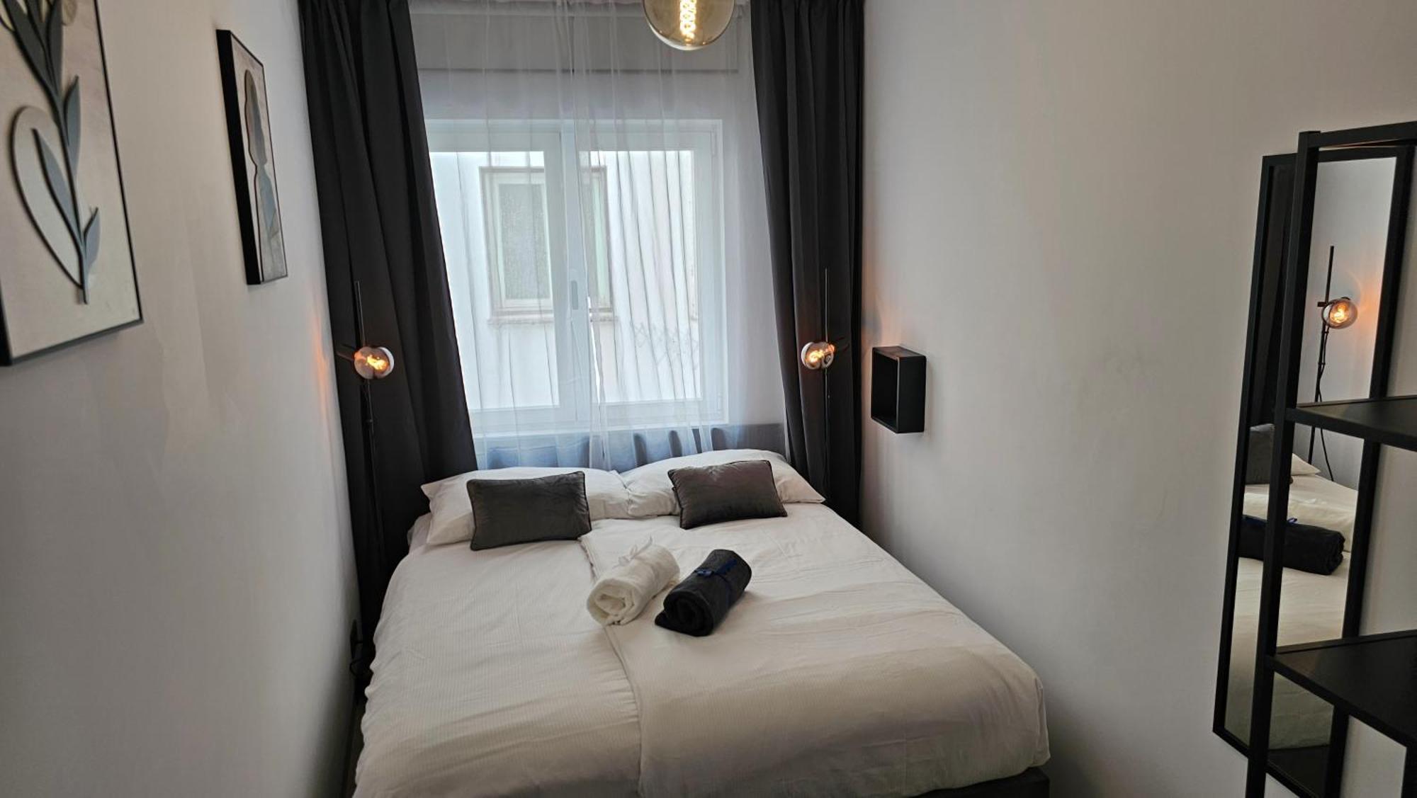 Apartamento Oasis Jacuzzi Retreat Marbella Exterior foto